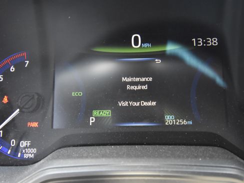 Used 2021 Toyota Corolla LE w/ Carpet Mat Package (TMS) FWD image 13