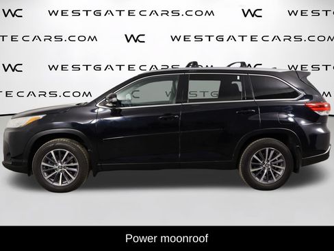 Used 2019 Toyota Highlander XLE AWD/4WD image 5