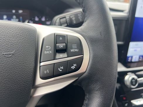 Certified 2022 Ford Explorer Limited w/ Limited Technology Package image 10