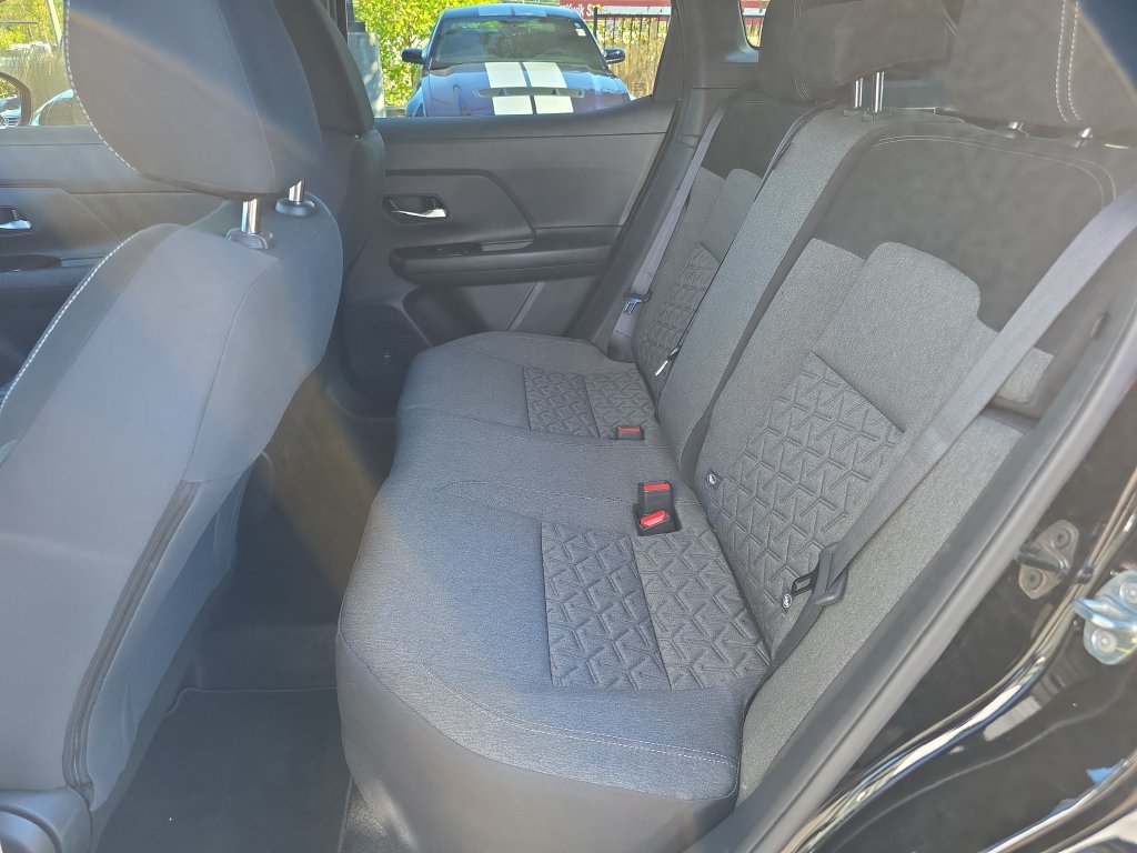 Used 2026 Nissan Kicks SV w/ SV Premium Package FWD image 32