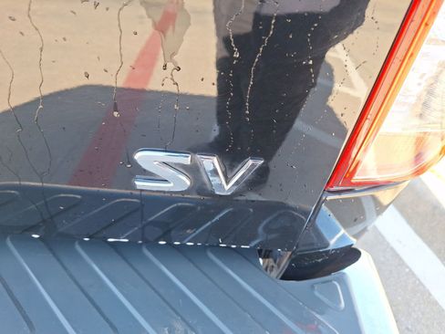 Used 2012 Nissan Frontier SV w/ SV Premium Utility Pkg image 12