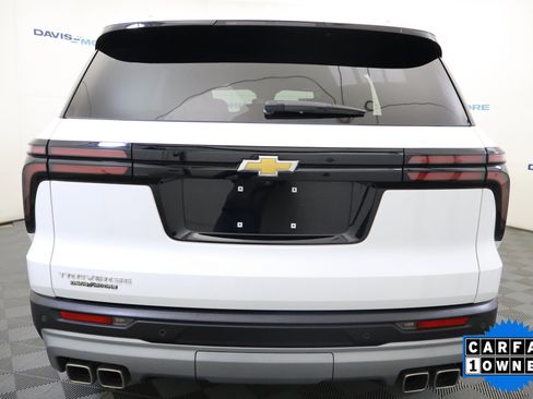 Used 2025 Chevrolet Traverse LT image 7
