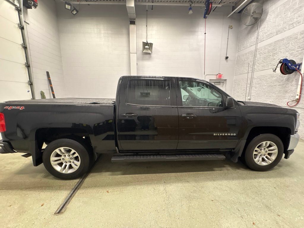 Used 2017 Chevrolet Silverado 1500 LT w/ All Star Edition AWD/4WD image 3