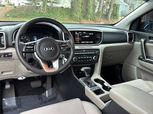 Used 2021 Kia Sportage LX w/ LX Fwd Popular Package image 16