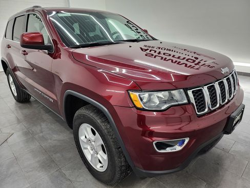 Used 2017 Jeep Grand Cherokee Laredo w/ Quick Order Package 23E image 2