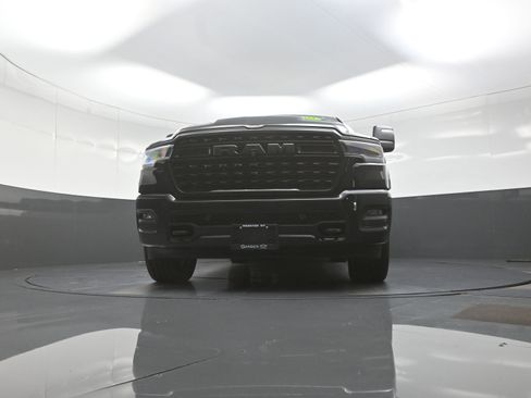 Used 2025 RAM 1500 Limited AWD/4WD image 10