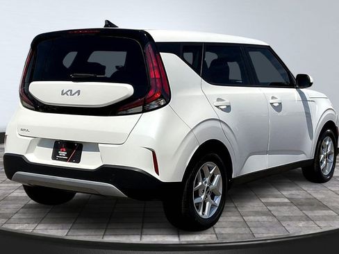 Used 2025 Kia Soul LX w/ LX Technology Package image 7
