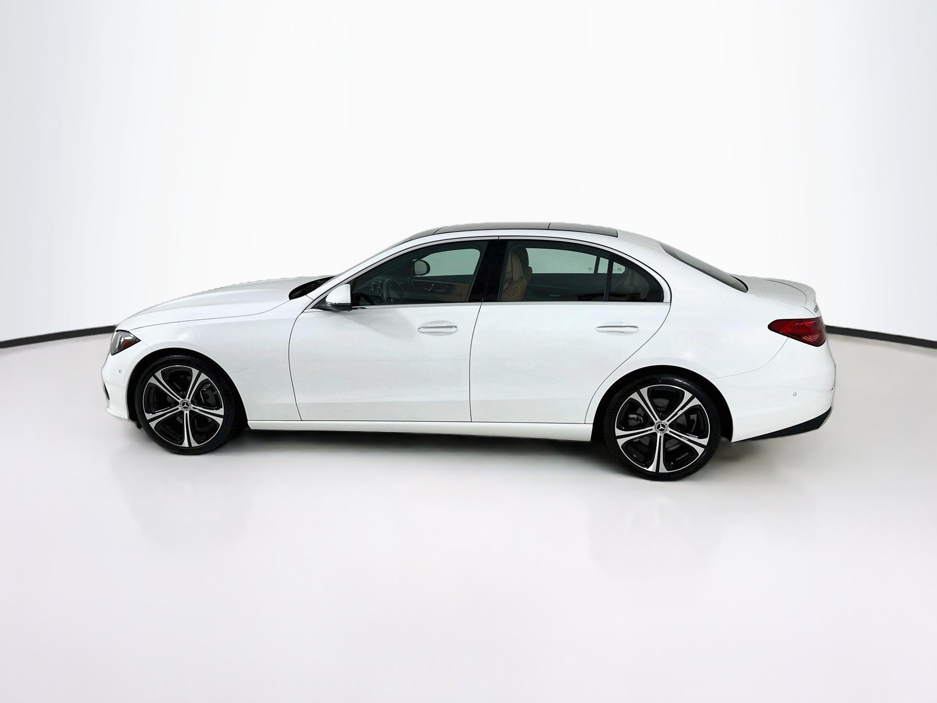Used 2025 Mercedes-Benz C 300 Sedan image 5