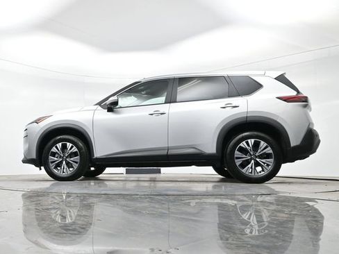 Used 2023 Nissan Rogue SV image 26