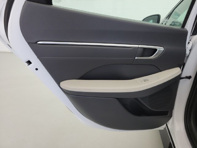 Used 2023 Hyundai Sonata Limited FWD image 14