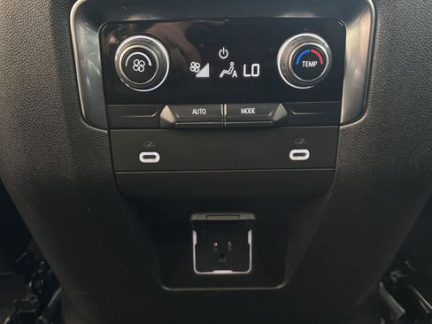 Used 2024 Chevrolet Suburban LT AWD/4WD image 24