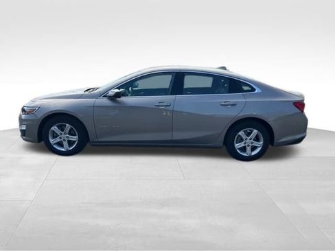 Used 2024 Chevrolet Malibu LT image 4