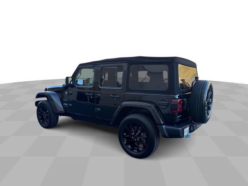 Used 2024 Jeep Wrangler Unlimited Sahara AWD/4WD image 6