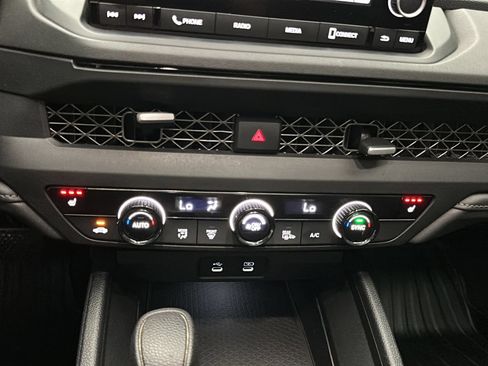 Certified 2023 Honda Accord EX image 27