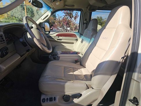 Used 2004 Ford Excursion Limited image 9