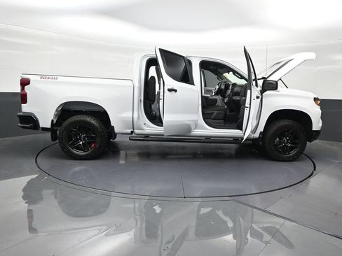 Used 2025 Chevrolet Silverado 1500 Custom Trail Boss AWD/4WD image 32