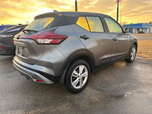 Used 2025 Nissan Kicks Play S image 4