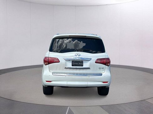 Used 2015 INFINITI QX80 4WD w/ Deluxe Technology Package image 4