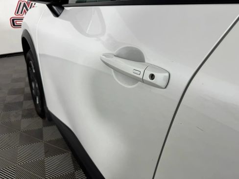 Used 2024 Nissan Rogue SV w/ SV Premium Package AWD/4WD image 26