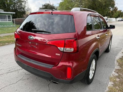 Used 2015 Kia Sorento LX image 17