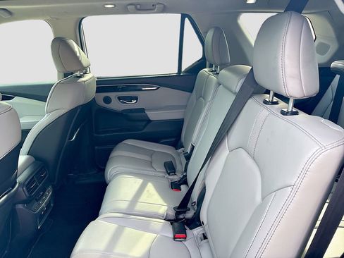 Used 2023 Honda Pilot Touring image 25