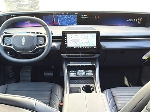 New 2026 Lincoln Nautilus Reserve w/ Jet Appearance Package image 18