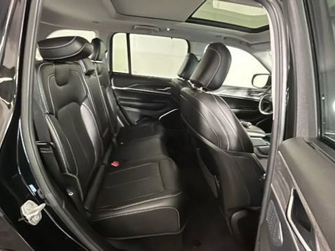 Used 2023 Jeep Grand Cherokee 4WD 4xe w/ Luxury Tech Group II image 29