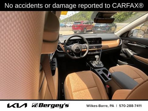 Certified 2024 Kia Seltos SX w/ SX Sunroof Package AWD/4WD image 2