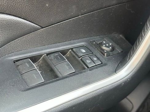 Used 2022 Toyota RAV4 XLE w/ Convenience Package image 17