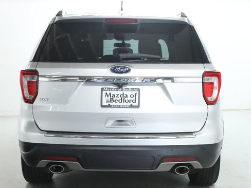 Used 2018 Ford Explorer XLT w/ Equipment Group 202A FWD image 45