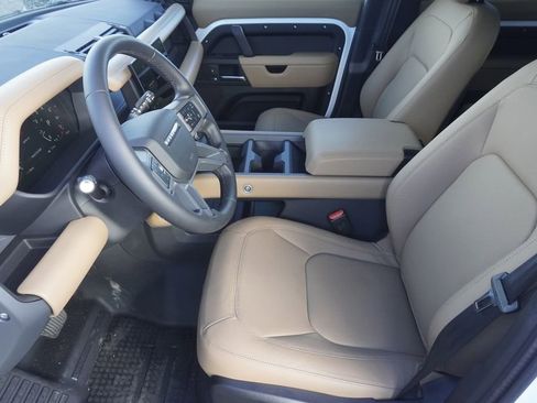 New 2025 Land Rover Defender 110 X-Dynamic SE image 19