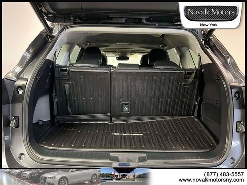 Used 2022 Toyota Highlander XLE image 12