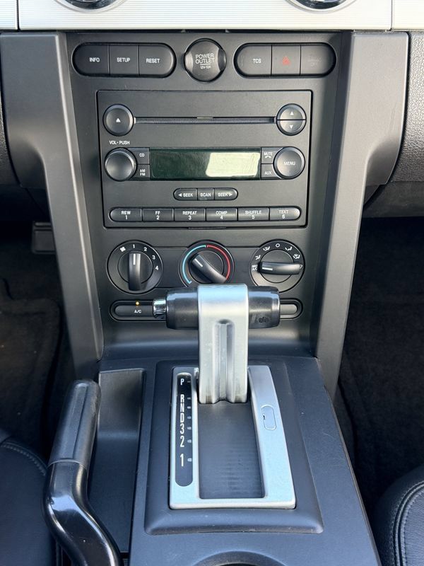 Used 2005 Ford Mustang GT RWD image 37