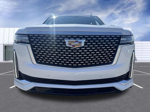 Certified 2023 Cadillac Escalade ESV Premium Luxury AWD/4WD image 7
