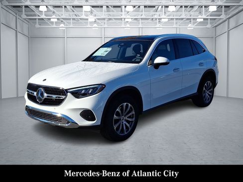 New 2026 Mercedes-Benz GLC 300 4MATIC image 2