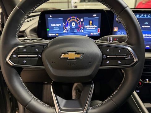 Used 2026 Chevrolet Traverse LT image 14