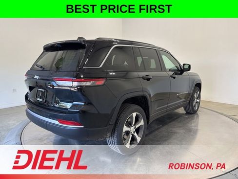 New 2026 Jeep Grand Cherokee Limited w/ Luxury Tech Group II AWD/4WD image 7