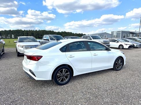 Used 2024 Kia Forte LXS image 8