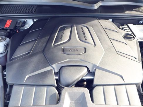 Certified 2024 Porsche Cayenne Coupe image 26