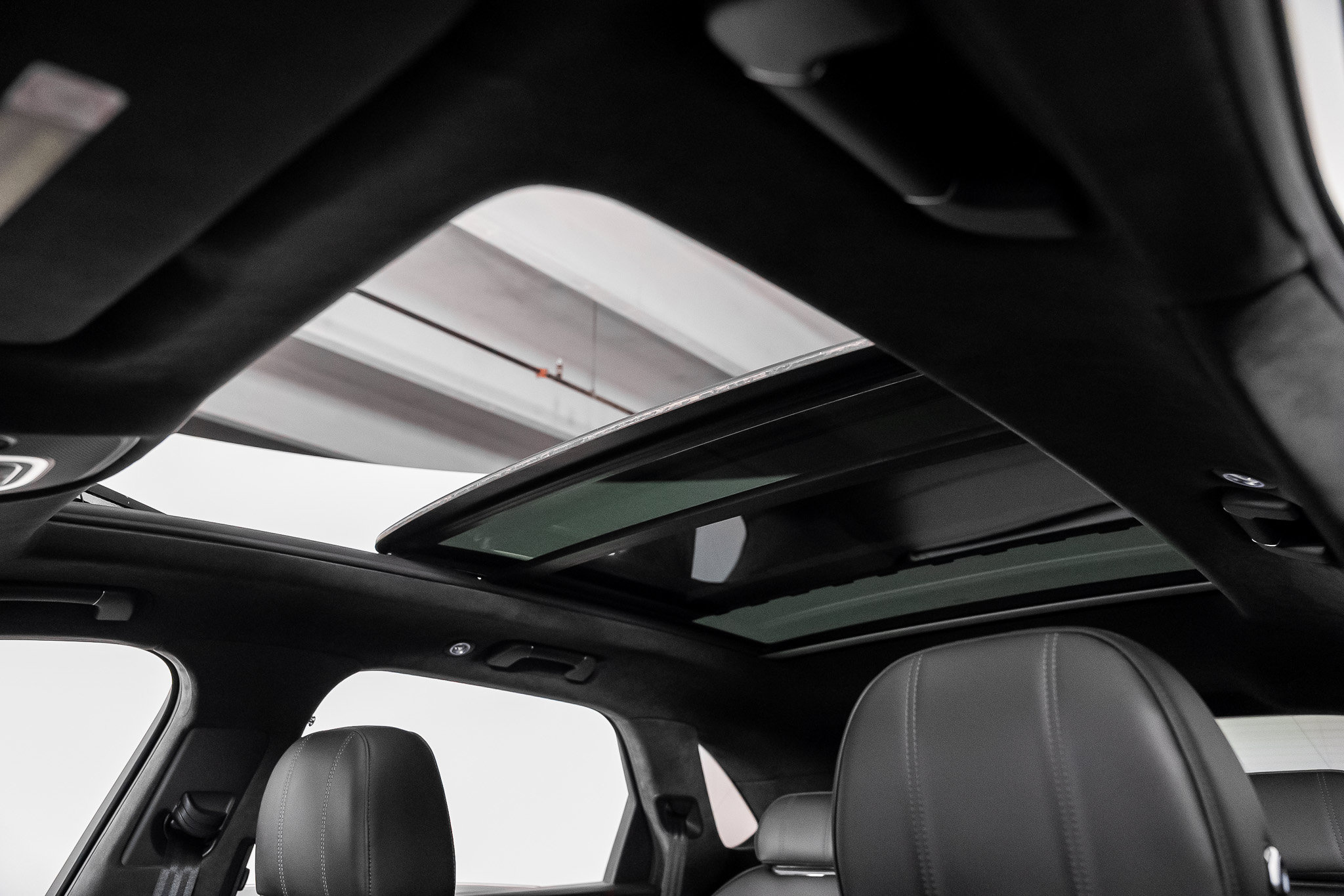 Used 2022 Bentley Bentayga AWD/4WD image 67