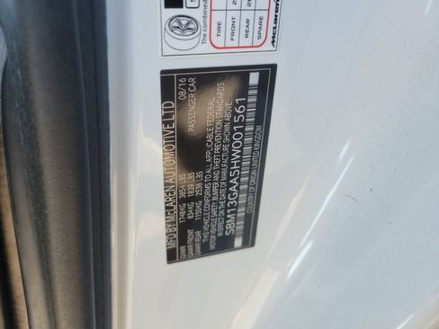 Used 2017 McLaren 570S image 25