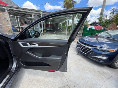 Used 2015 Hyundai Genesis 3.8 w/ Option Group 03 AWD/4WD image 12