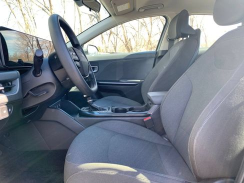 Used 2025 Kia K4 FWD image 27