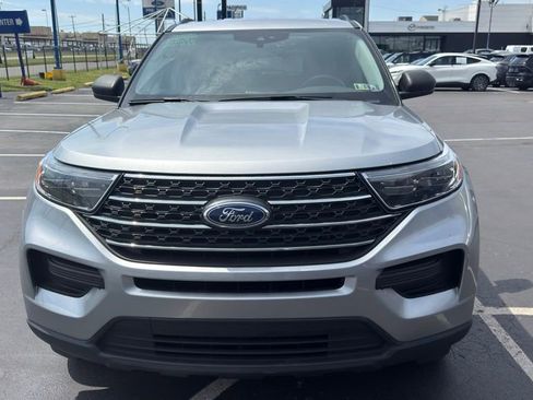 Used 2024 Ford Explorer XLT AWD/4WD image 7