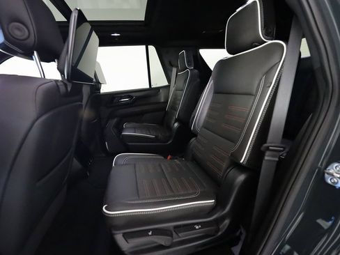 Used 2025 GMC Yukon AT4 Ultimate image 16
