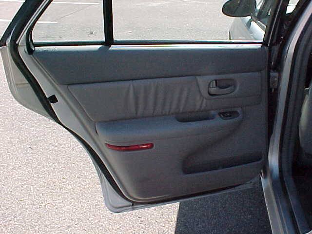 Used 2003 Buick Century Custom w/ Preferred Equipment Group 1SB FWD image 18