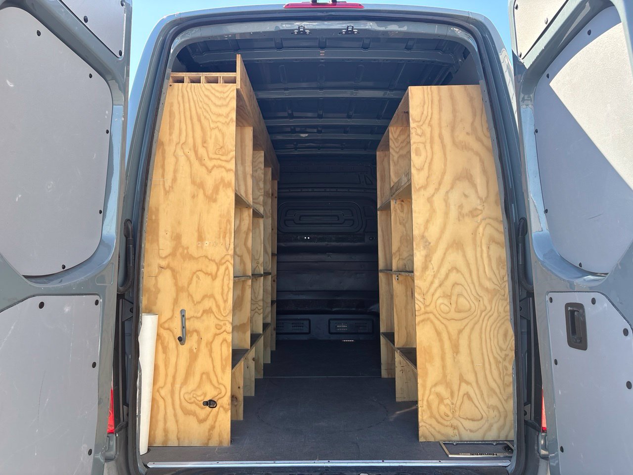 Used 2020 Mercedes-Benz Sprinter 2500 image 10