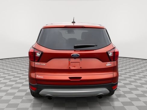 Used 2019 Ford Escape SE image 4