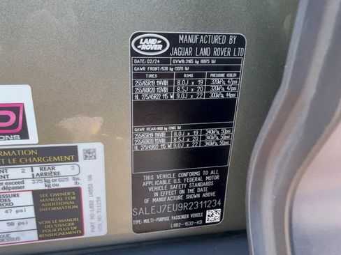 Used 2024 Land Rover Defender 110 S AWD/4WD image 31