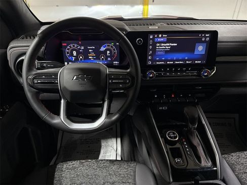 Used 2024 Chevrolet Colorado Z71 w/ Z71 Convenience Package 2 image 20